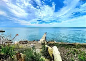 Avon Lake 4BR Beach Cottage with Lake Erie Access - Image 4