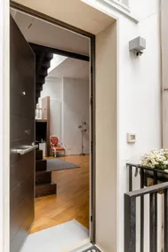 Bijoux Luxury Apartment in Old Town - Image 2