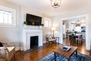 DOWNTOWN LOUISVILLE ⭐ Expo Center⭐ 3 BR, 2 BT - Image 3