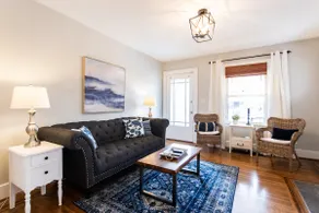 DOWNTOWN LOUISVILLE ⭐ Expo Center⭐ 3 BR, 2 BT - Image 2