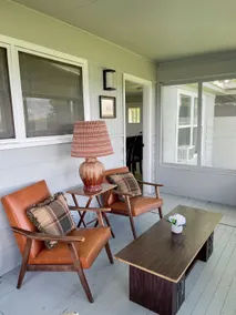 Cozy Lakeside Getaway - Image 2