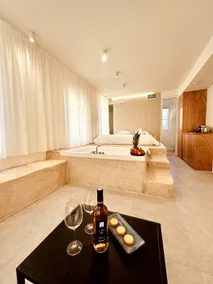 Maison LYO - Romantic Luxury Accommodation ”Oranger” - Image 4