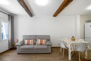Onil Reformed Petfriendly Home with WIFI - Image 2