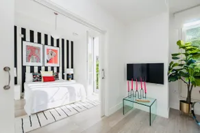 Art Suite Granada - Image 2
