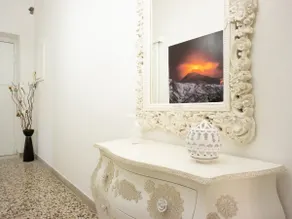 Very Central Renovated Apartment - Image 5