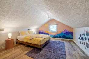 Spacious Home Near Sav Airport & Attractions - Image 3