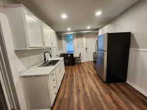 Walker Point Modern Loft - Image 2