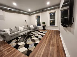 Walker Point Modern Loft - Image 5