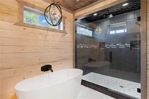 Whispering Oaks · New Luxury Cabin! - Image 4