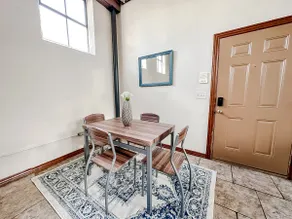 Sleepover | Stylish 2BD/1BA Condo - Downtown SGF - Image 4