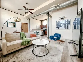 Sleepover | Stylish 2BD/1BA Condo - Downtown SGF - Image 5