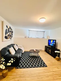 New & Modern Suite in Bristol Riverview - Image 3