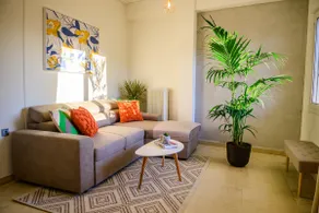Stylish Bright & Central 1 BD 1BA Acropolis view! - Image 3
