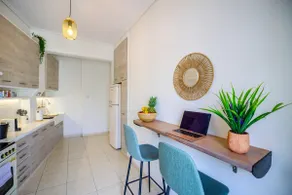 Stylish Bright & Central 1 BD 1BA Acropolis view! - Image 5