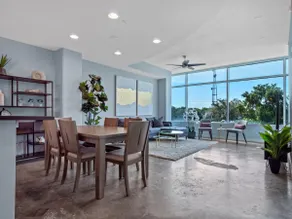 Luxurious 2/2 Downtown Apartment - Image 4