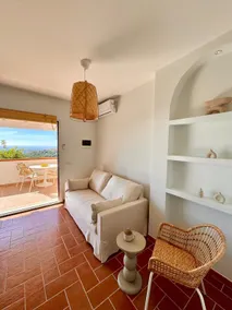 Sea-view apartment in Badesi with parking - Image 3