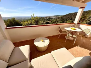 Sea-view apartment in Badesi with parking - Image 2