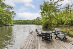Lakefront, 3 Boats + Pizza Oven, Gorgeous! - Image 5