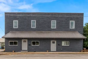 Historic Renovated 8 Bedroom Townhome - Riverview - Image 4