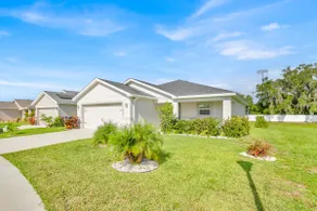 3BR House with Backyard & access to Auburndale Trail - Image 4