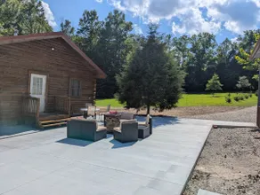 Cozy Cabin - Image 4