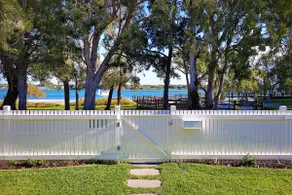 Sylvan Beach House - Image 2
