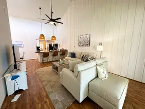 Pet-Friendly Retreat Steps to the Lake - Image 5