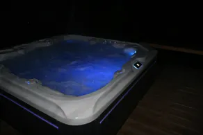 L'Aff&Zen Pool Hot Tub Sauna Ideal for Family/Friends - Image 4