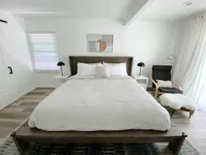 Updated Modern Home in Quiet Central Neighborhood - Image 4