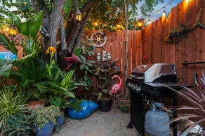 Hot Tub & Tiki Garden - Downtown Auburn Victorian - Image 5
