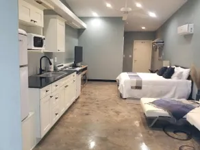 Newly renovated Suite - Image 3