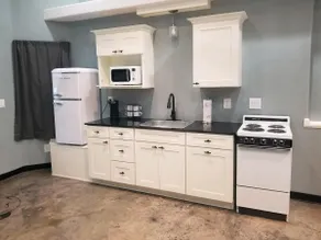 Newly renovated Suite - Image 5