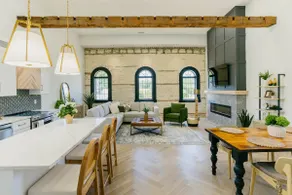 Historic Luxury Apartment - Image 2