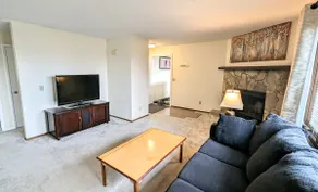Spacious 2-bdrm in Heart of City - King Bed! - Image 2