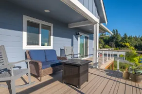 Water & Mountain Views: Escape to Whidbey Island! - Image 2