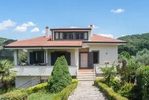 Villa in Vigna Apartments - Image 3