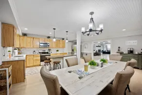 5BR Private Retreat On Acreage + Near Liberty - Image 3