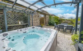 Lake District Barn Hot Tub & SwimSpa Sleeps 8 - Image 2