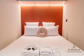 Montparnasse AC Brand New Cosy and Central - Image 3