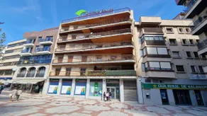 Centrally located and spacious apartment in Béjar - Image 2