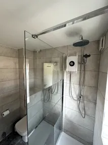Luxury City Centre Apartment - Image 4