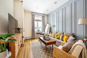 Spacious Duplex in Hell’s Kitchen 3BR - Image 2