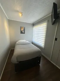 Family cabin with living room - Image 4