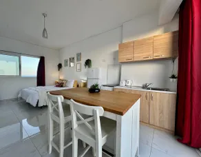 Stylish 1BR Studio Apt in Gzira - Image 4