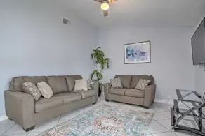 3BR Home w/ Private Pool near Sawgrass Mills Mall - Image 2