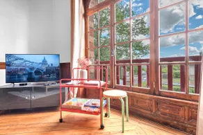 Colorful Escape, 500 m from Beach, sleeps 4 - Image 4