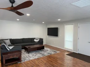 House in Sunnyslope Wine Country - Image 3