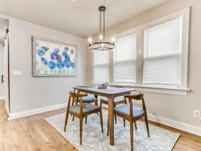 Elegant and spacious half duplex in Plaza district - Image 4