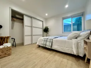 Charming home with workspace - Image 5