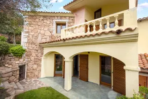 Sardinian Villa with Terrace and Tavolara View - Image 5